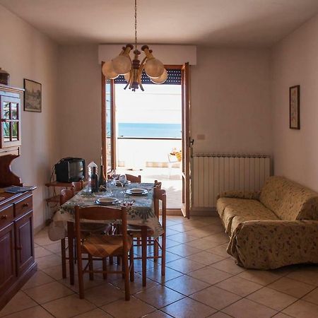 Appartamento Di Antonio Fronte Mare Montesilvano Marina Extérieur photo